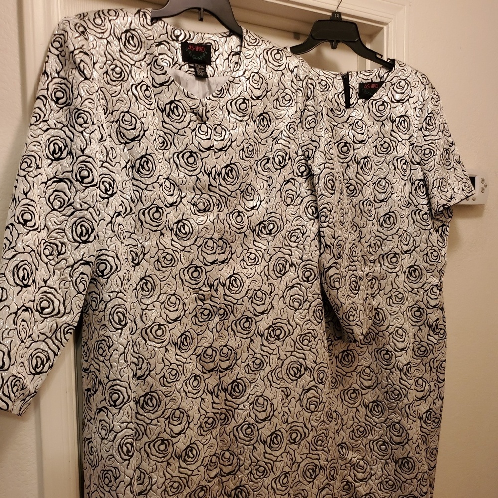 Sold - Picture 2 of 3